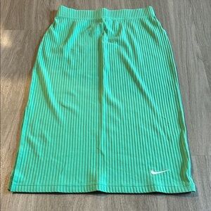 Nike Women's Green Ribbed Midi Skirt